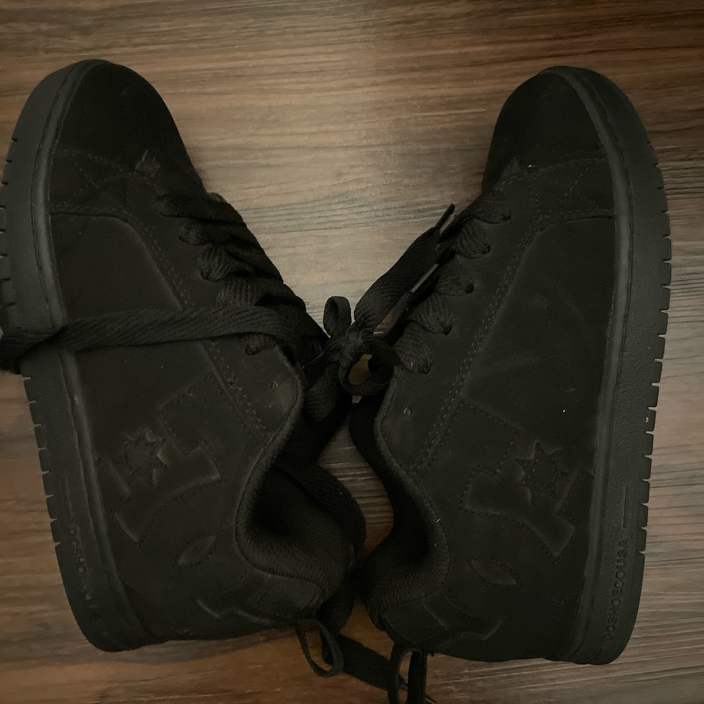 DC Black Sneakers with Padded Comfort and Durable Sole - Picture 3 of 4